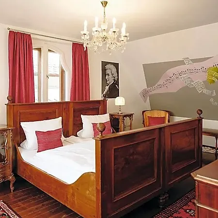 Restaurant Dicker Mann Zum Blauen Krebs Hotel 3*