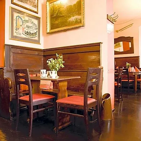Restaurant Dicker Mann Zum Blauen Krebs Hotel 3*