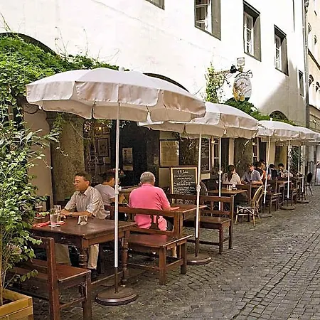 Restaurant Dicker Mann Zum Blauen Krebs 3*