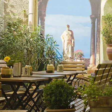 Restaurant Dicker Mann Zum Blauen Krebs 3*