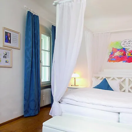 Hotell Restaurant Dicker Mann Zum Blauen Krebs 4*