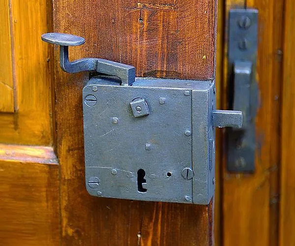 Готель Restaurant Dicker Mann Zum Blauen Krebs